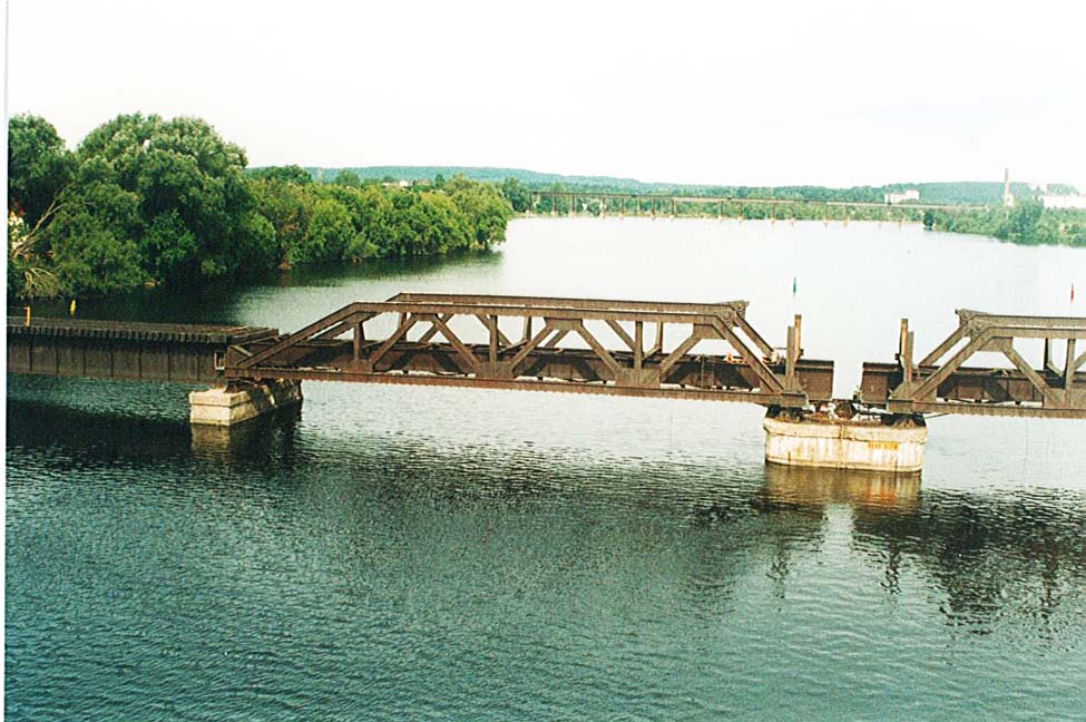 Two center trusses formed the swing section of the railroad bridge that was removed